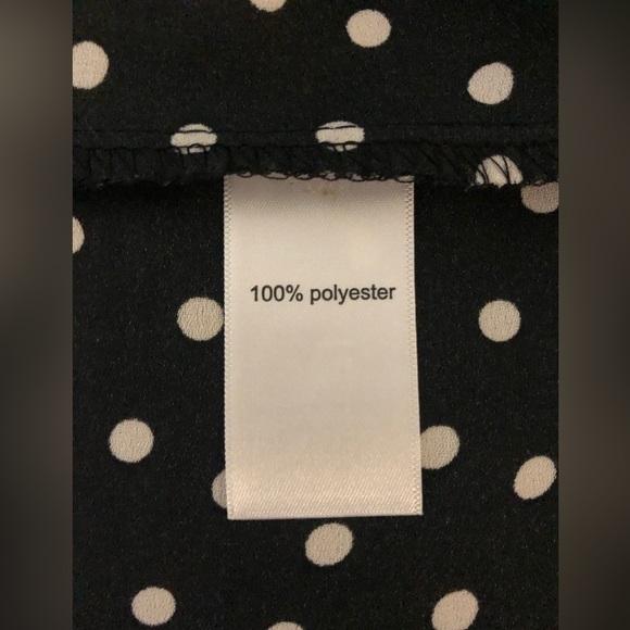 Women’s Sleeveless Blouse Size Medium - Picture 6 of 7